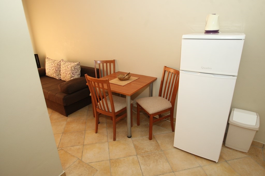 Apartment 4