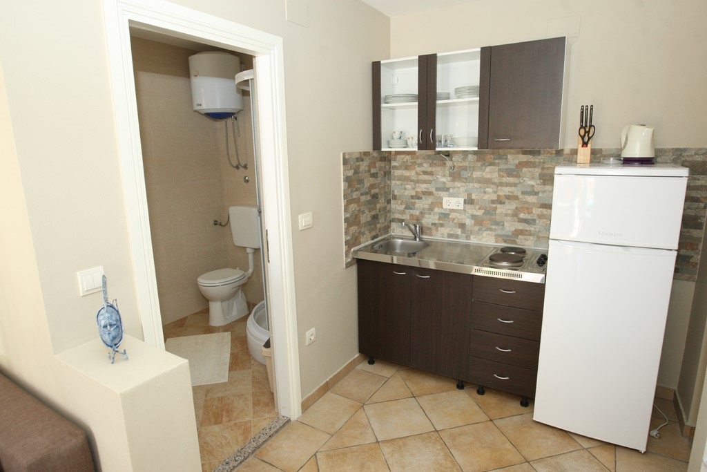 Apartment 5