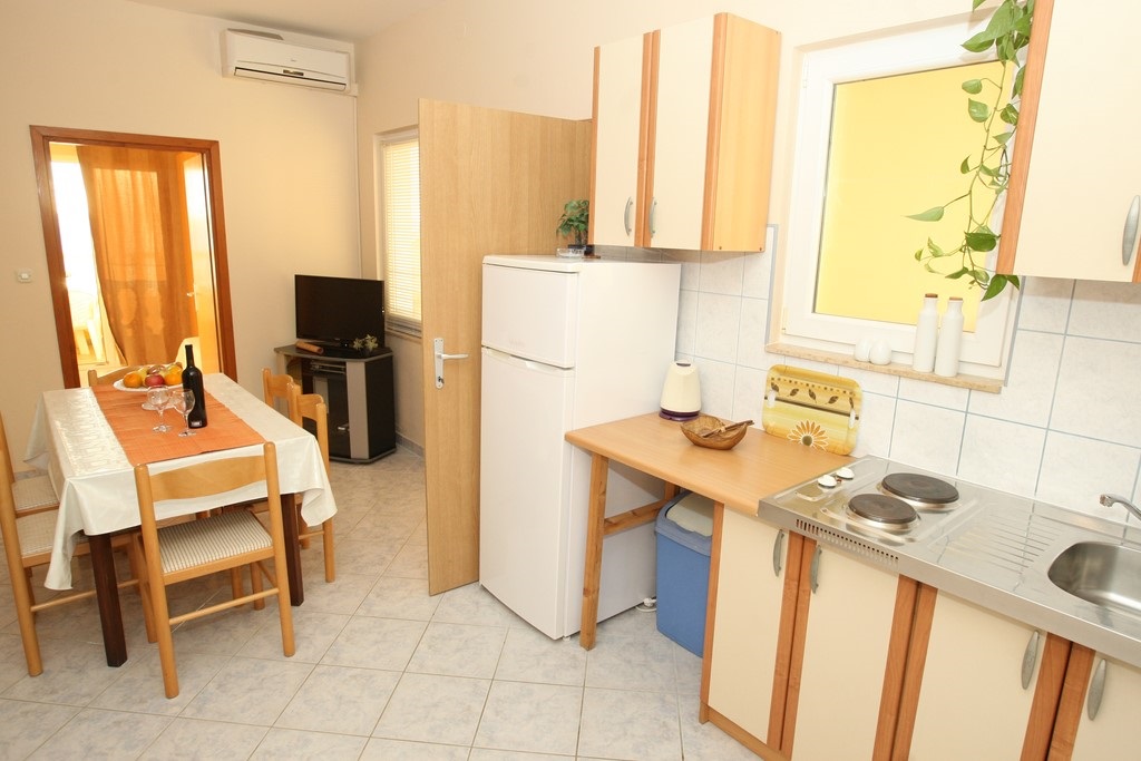 Apartment 9