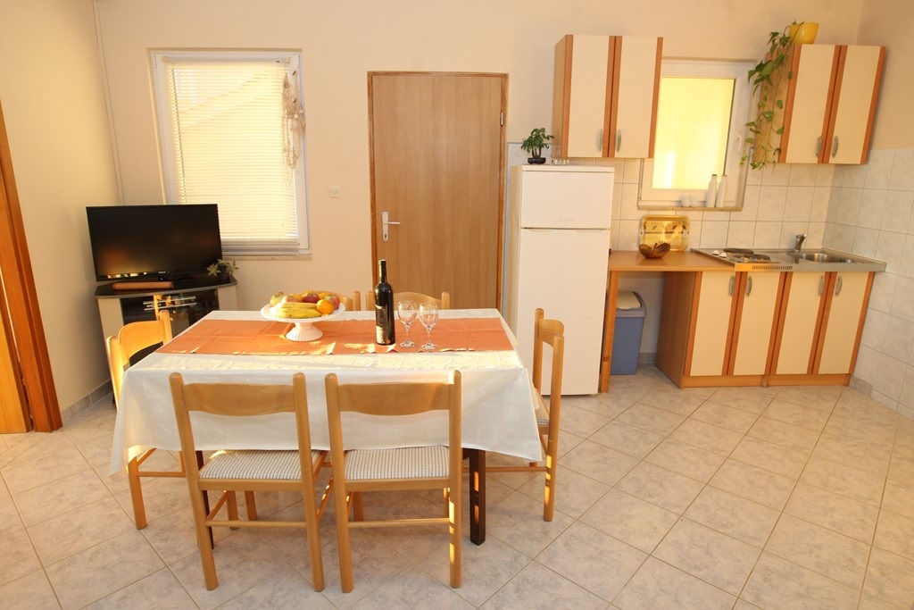 Apartment 9