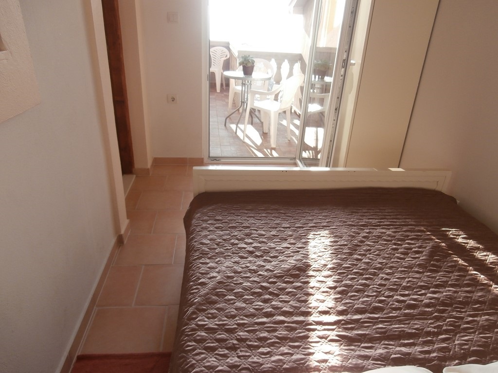 Apartment 9